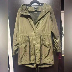 Miss Lili Woman’s Size Small Rain Jacket Winter Jacket Fall